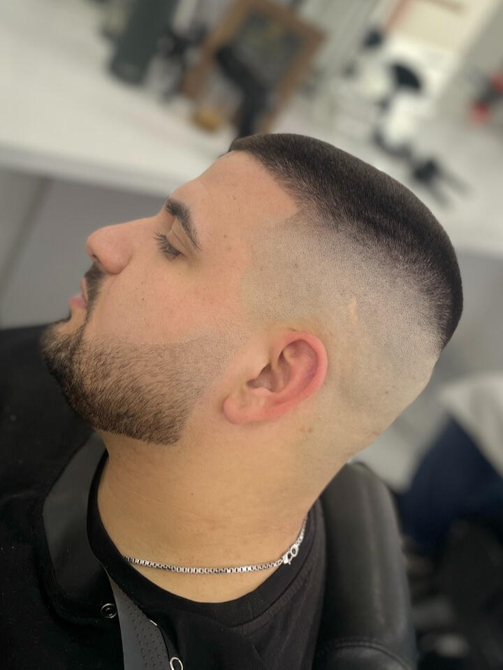 BUZZ & BEARD